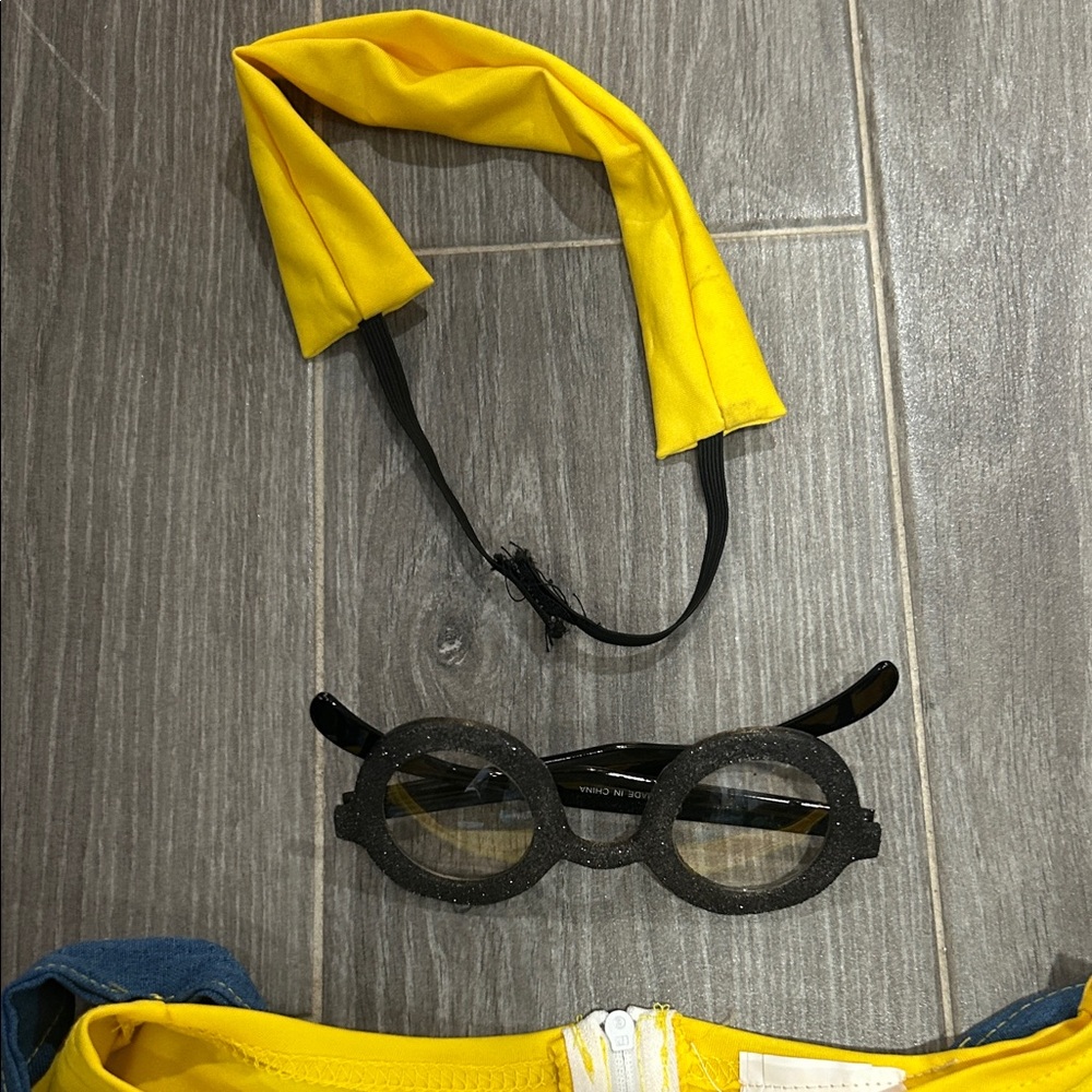 Minion Costume Set - Picture 2 of 7